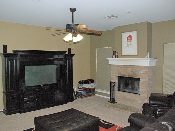 5th image of 1702 Louise Dr