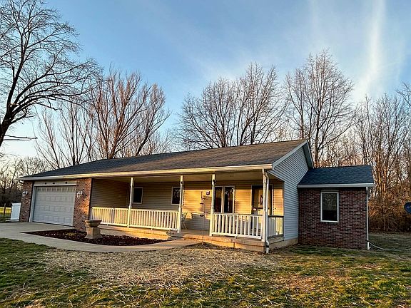 4th image of 180 Etherton Ln