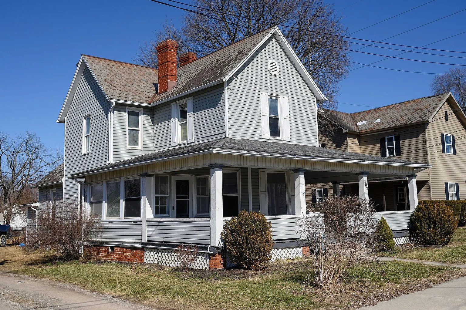 107 E Columbus St photo 1