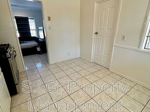 3rd image of 13174 Brand Blvd