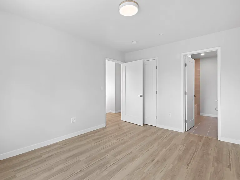 6256 E Lake Dr — Photo 13