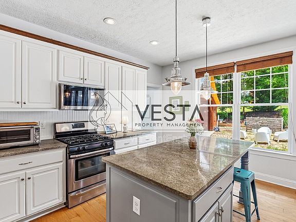 3rd image of 26 Sellers Ln