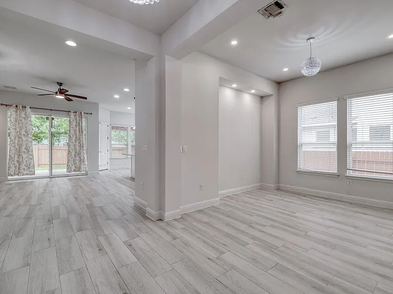14921 Iveans Way — Photo 5