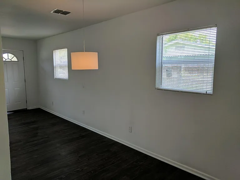 4818 Prinston Dr — Photo 2