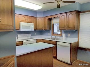 105 N Maple St, Jefferson, IA 50129