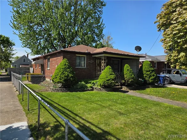 2595 Jerauld Ave, Niagara Falls, NY 14305