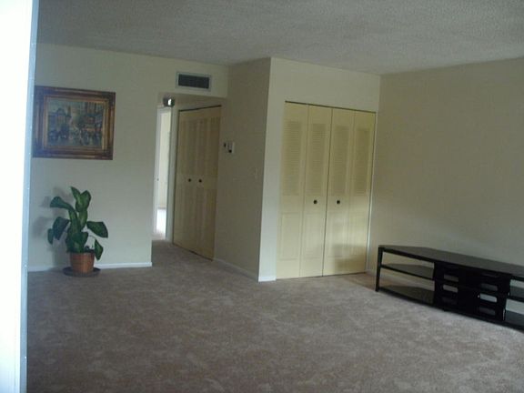 Home For Sale In Woodhaven