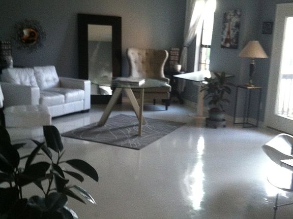 Front Sitting room / Office 