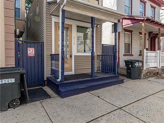 2nd image of 416 Wyandotte St