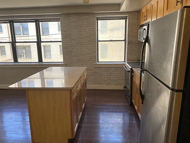 212 Oakwood St SE #108 — Photo 6