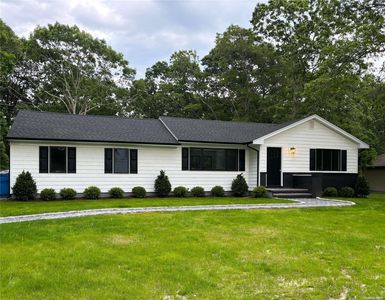 15 Landing Lane, East Quogue, NY, 11942