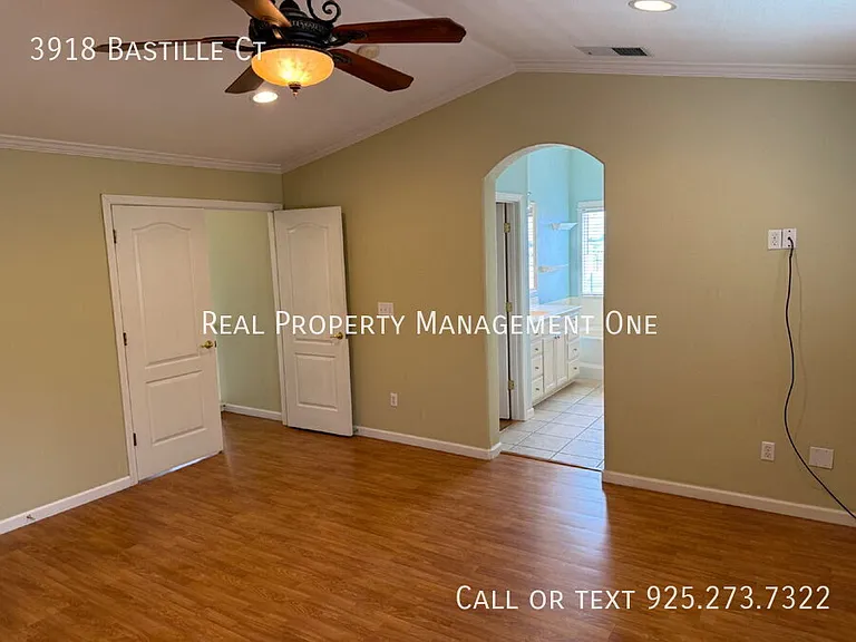 3918 Bastille Ct — Photo 22