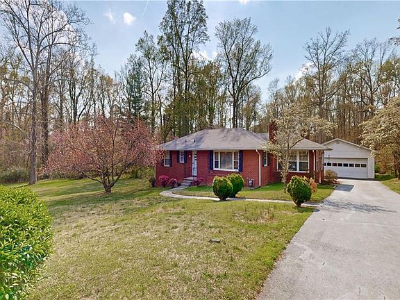 2nd image of 117 Hillcrest Rd