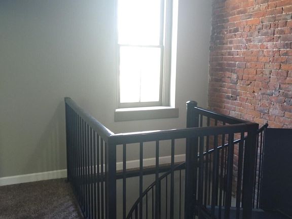 4th image of 425-427 Brady St #5