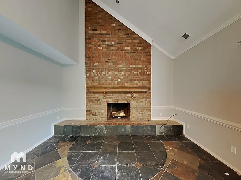 8233 Trinity Rd — Photo 8