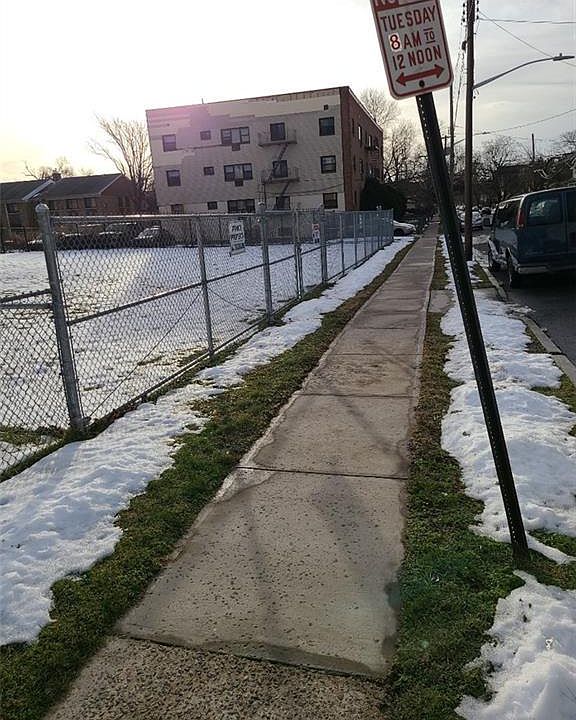 1st image of 349 S 9th Ave