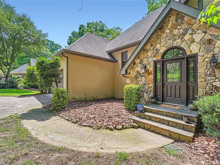 110 Boulder Dr — Photo 6