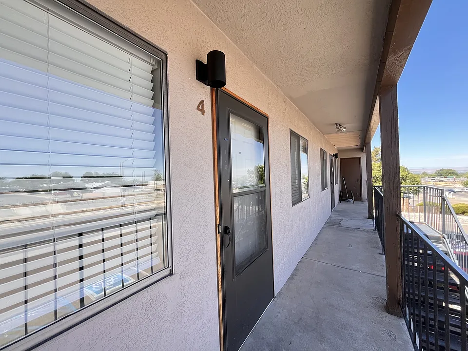 DOOR_06102026