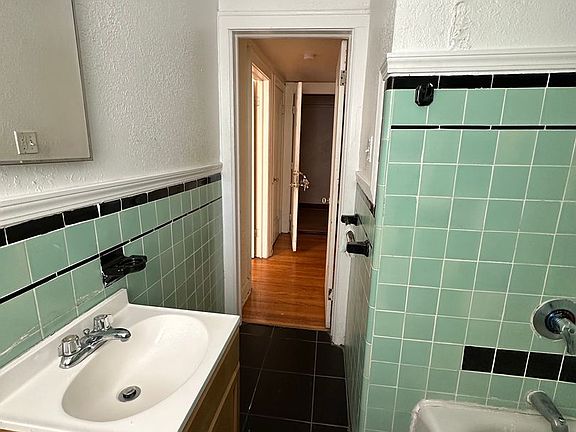 4th image of 13725 La Salle Blvd APT 105