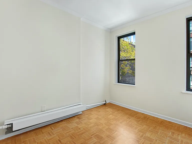 529 E 13th St #5A — Photo 7