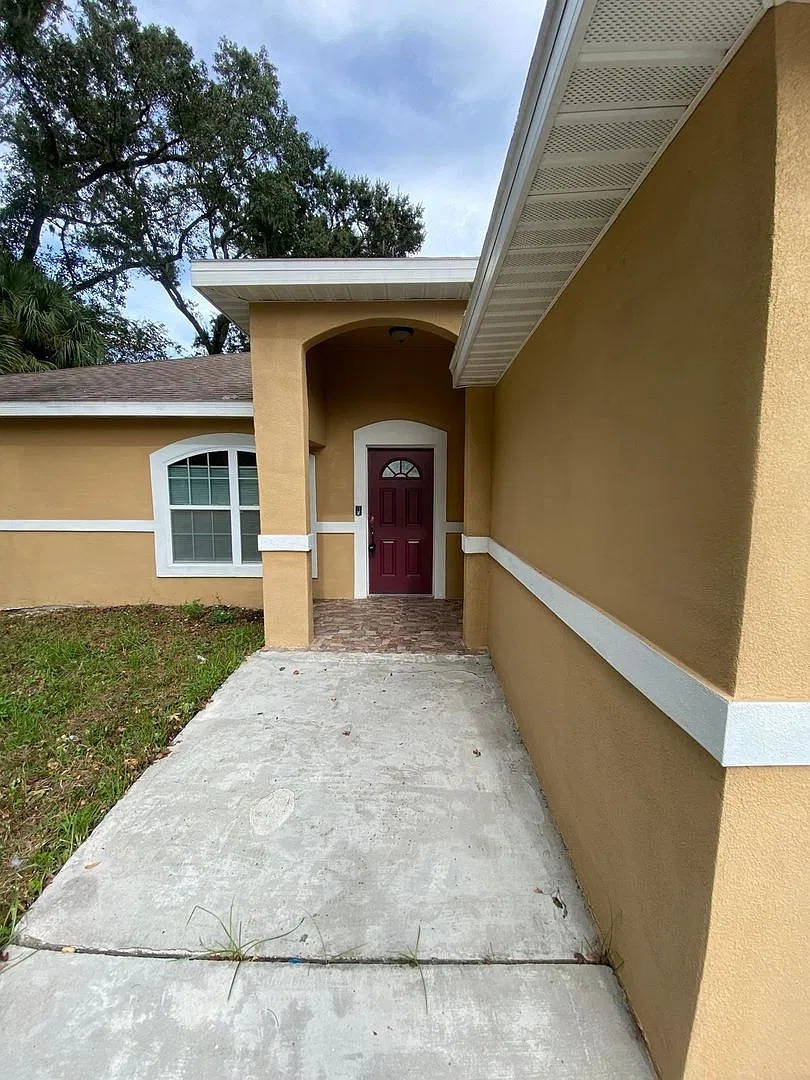 1321 Shadwell Ct — Photo 2