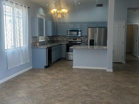 5th image of 5554 W Carriage Dr