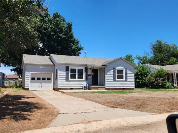 1021 E Liveoak St, Altus, OK 73521