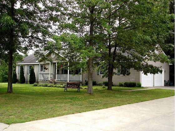 1st image of 36 Grey Fox Dr