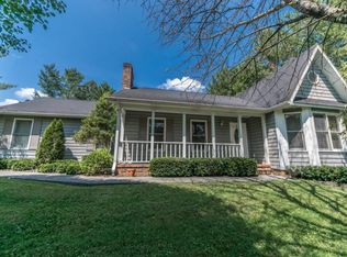 743 Quail Hollow Dr, Elizabethton, TN 37643
