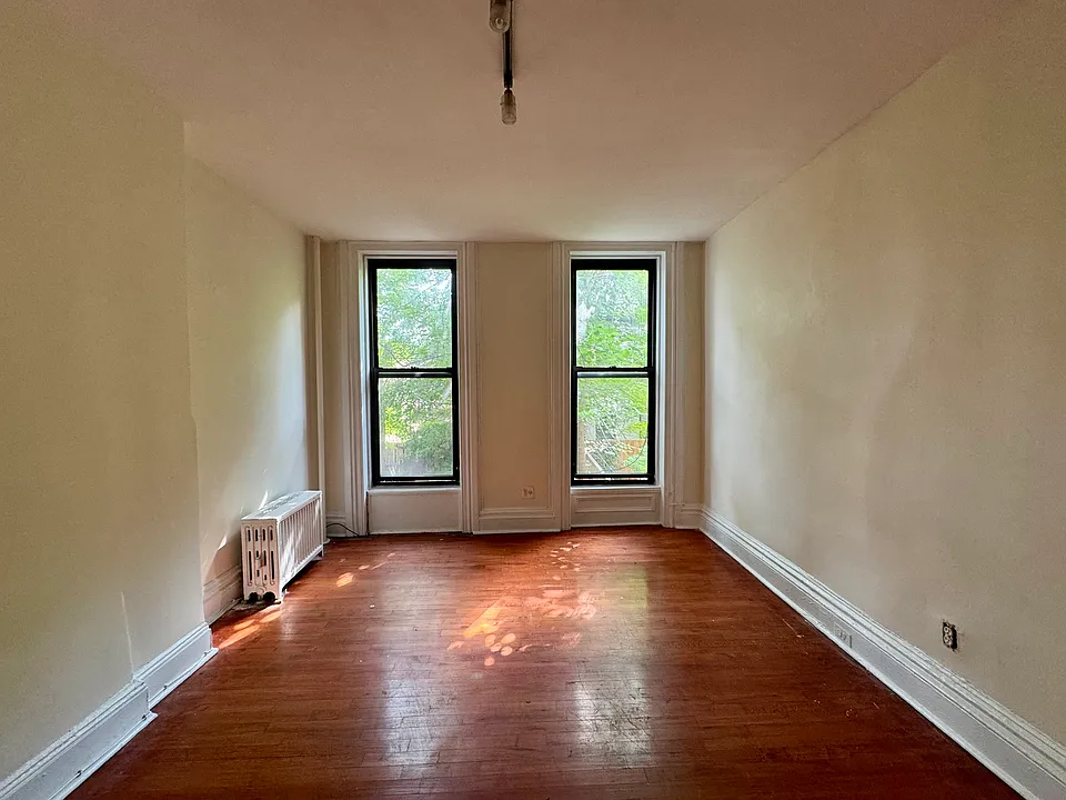 346 State St #PARLOR