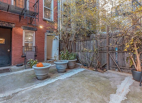 4th image of 8 Jones St APT 1B