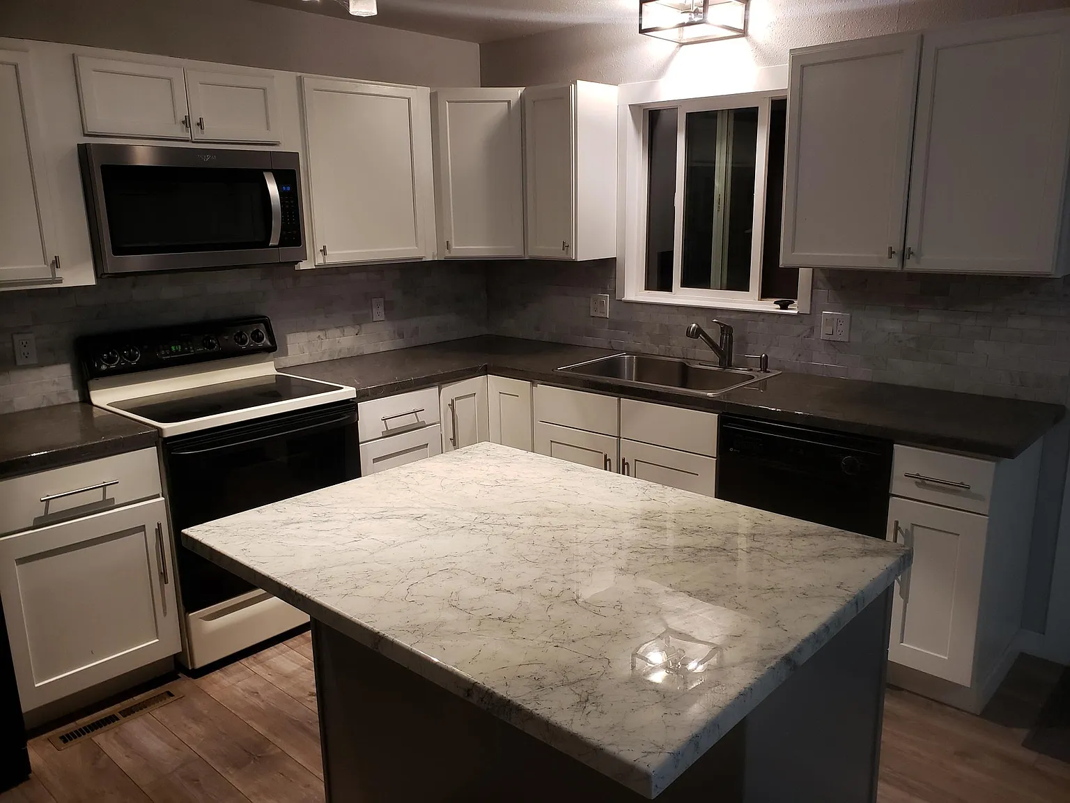 3 bed, 1260 sqft, $2,000 — Photo 4