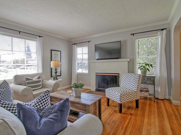 3rd image of 1795 Willowhurst Ave