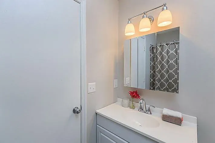 Townhomes at 770 — Photo 11