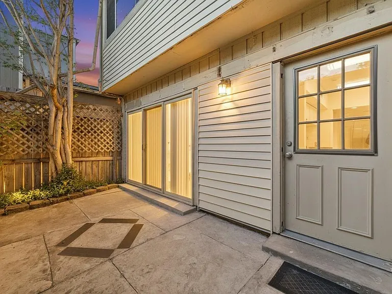 1922 Augusta Dr #1/16 — Photo 5