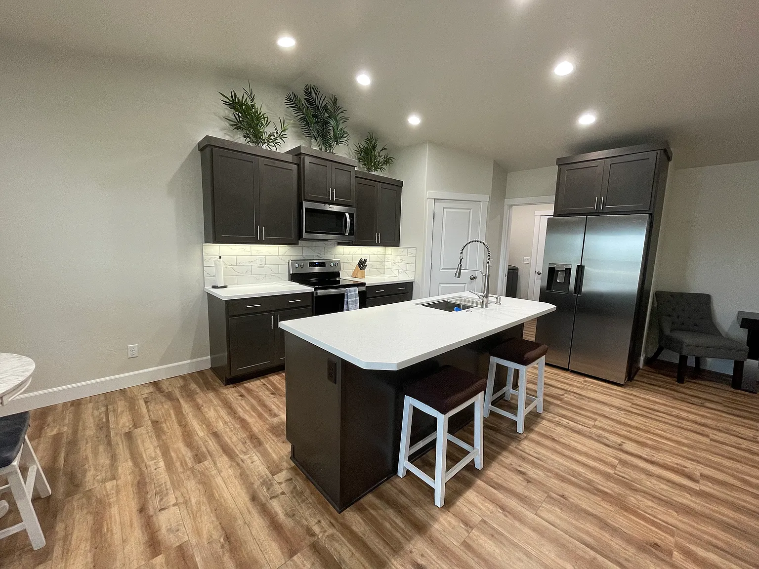 711 Cheri Ct — Photo 3