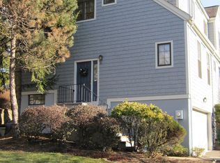 3 Tanager Ct, Wayne, NJ 07470