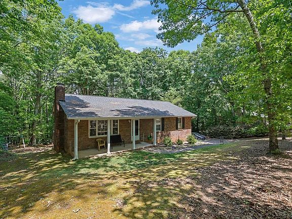 2nd image of 1387 Ridge Rd