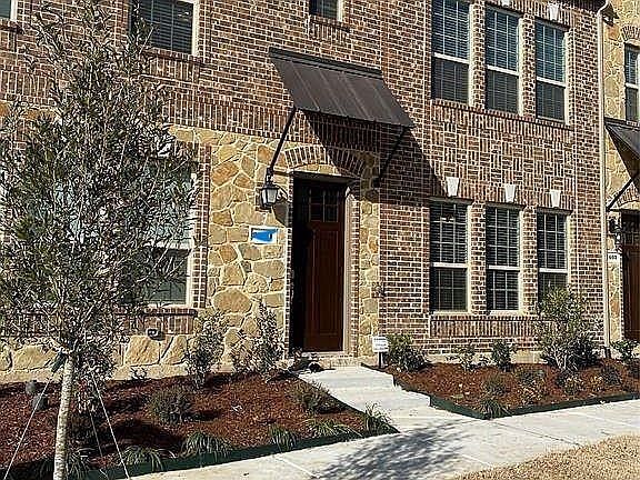 1st image of 2408 Magalia Ln