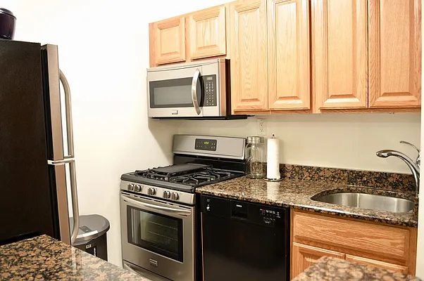 Rented by Compass | media 9