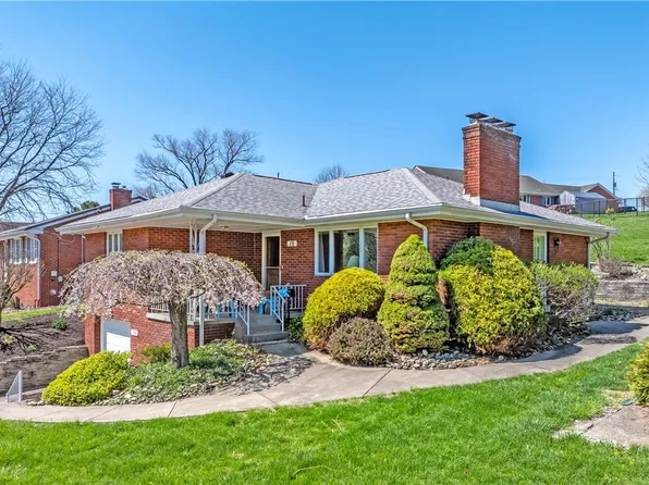 15 Fairhill Dr, Washington, PA 15301