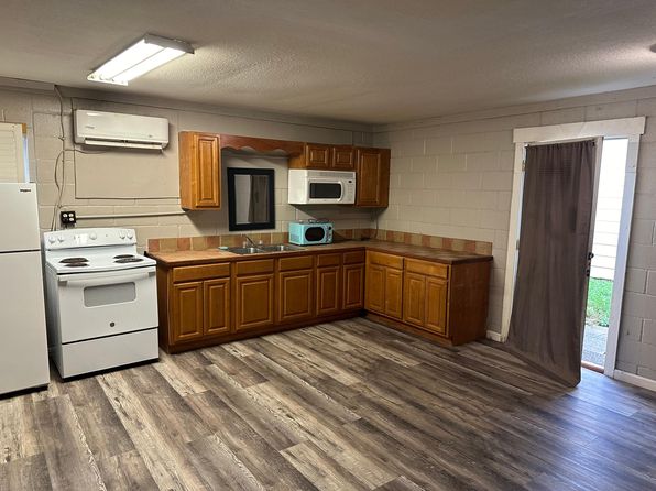445 Southeast Blvd #D