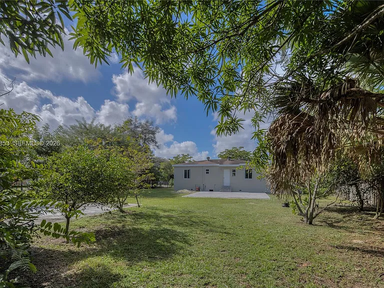 14115 NW 5th Ave — Photo 4
