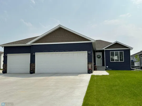 6008 68th St S, Fargo, ND 58104