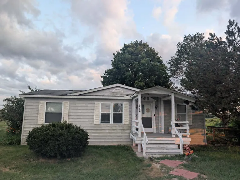 W Wilmot Rd — Photo 1