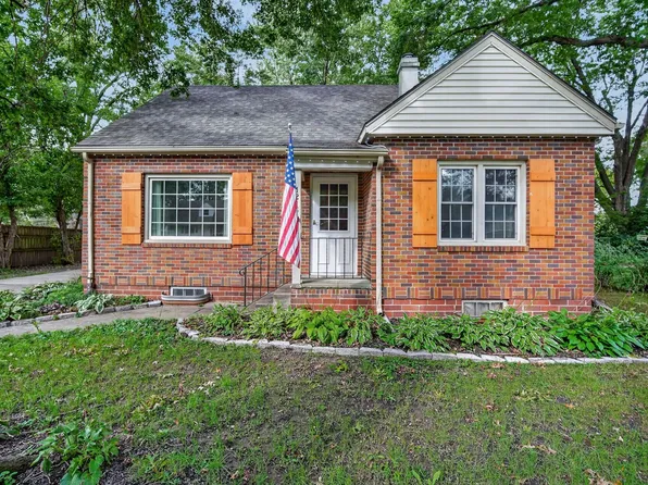 1215 N B St, Indianola, IA 50125