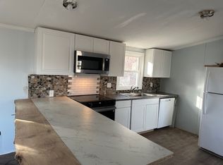 11 Hillside Ave, Highland, NY 12528