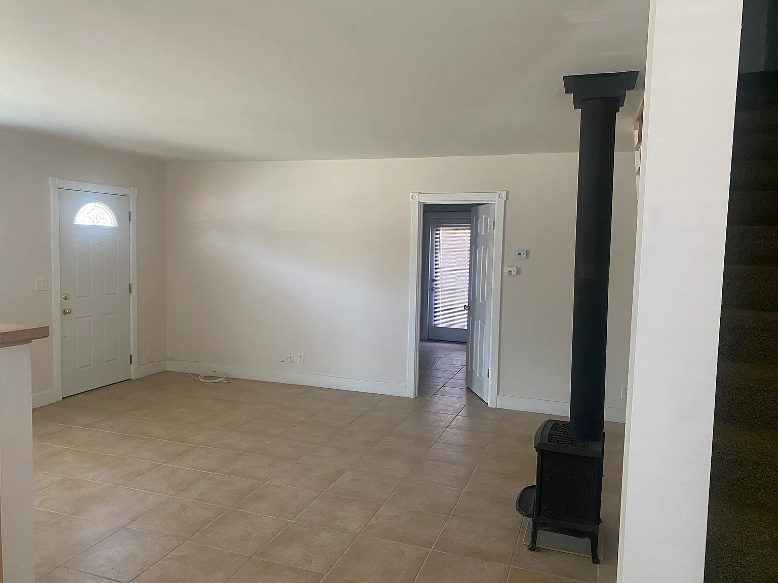 3 bed, 1250 sqft, $4,000 — Photo 4