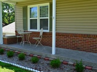 1007 NE 60th Ter, Kansas City, MO 64118