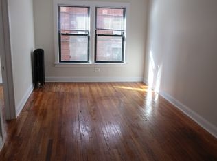 1700 W Albion Ave #1S, Chicago, IL 60626